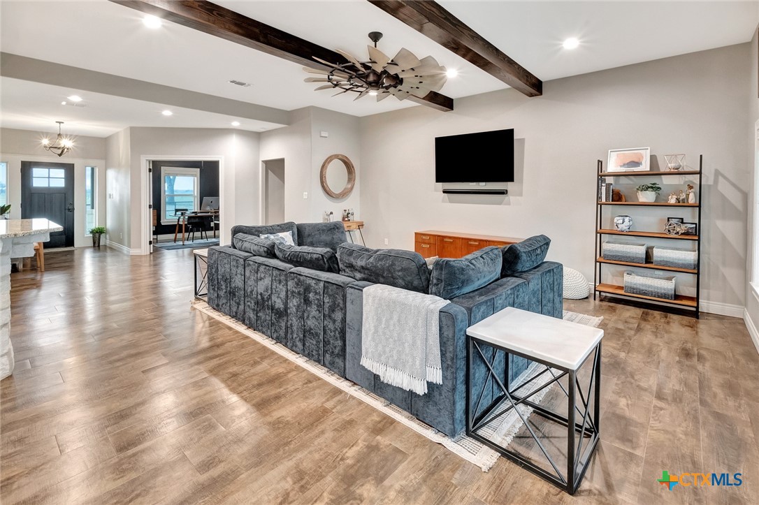 885 Del Goehring Road