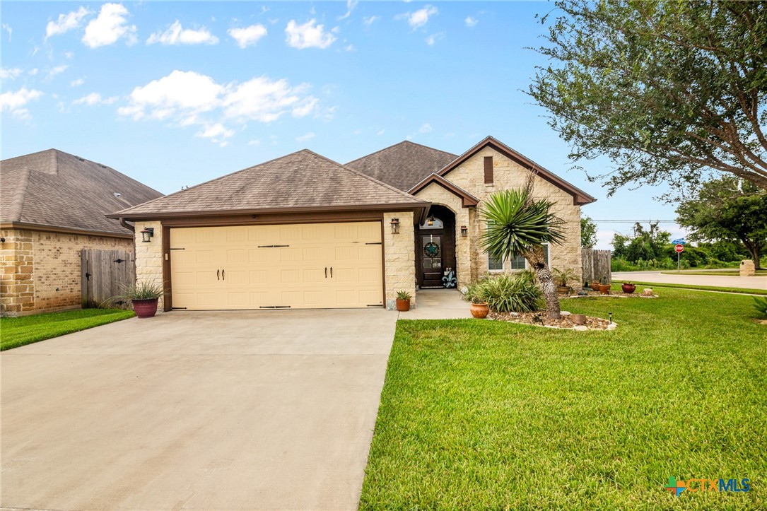 201 Amberglow Court