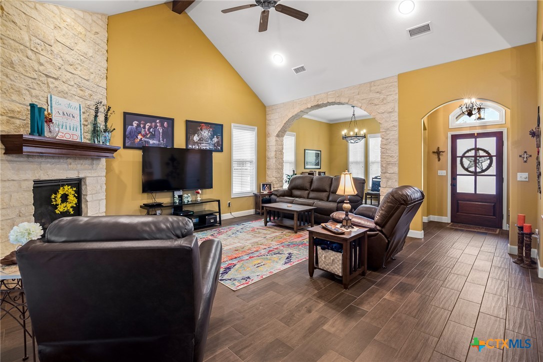 201 Amberglow Court