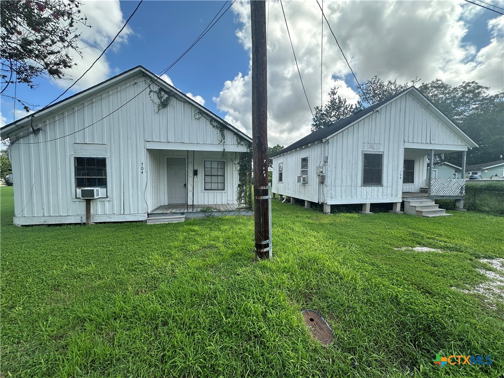 704 & 706 E Forrest Street