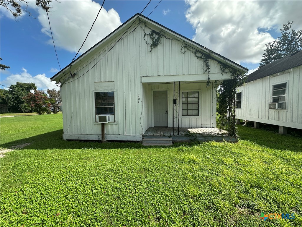 704 & 706 E Forrest Street