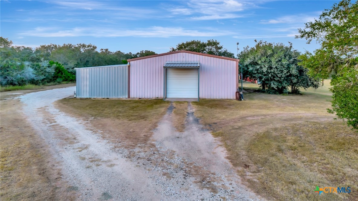 1176 Post Lane