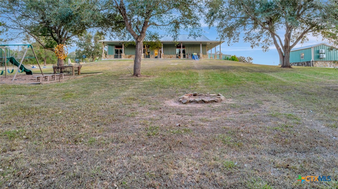 1176 Post Lane