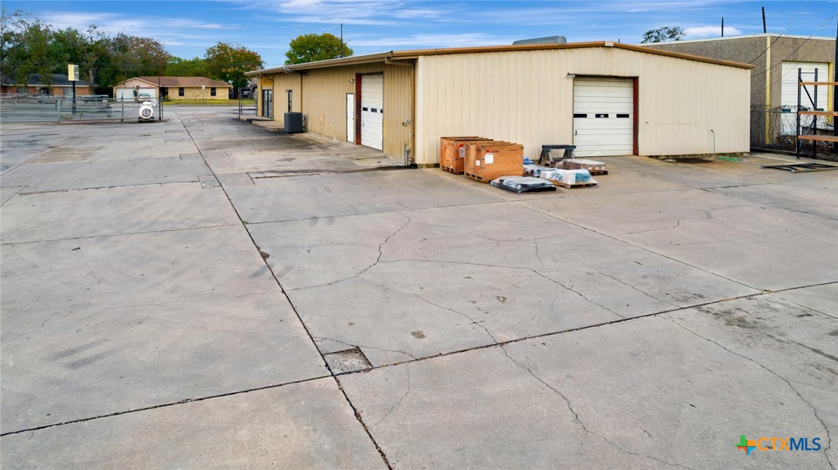 1801 Sam Houston Drive