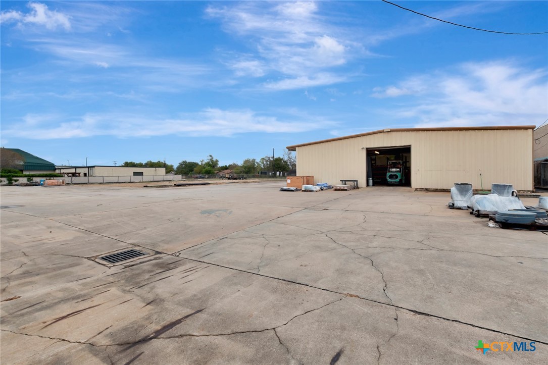 1801 Sam Houston Drive