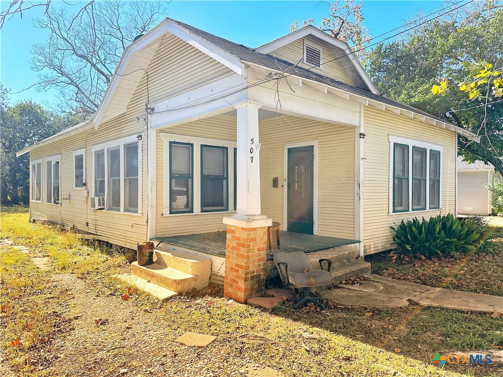 507 W Brazos Street