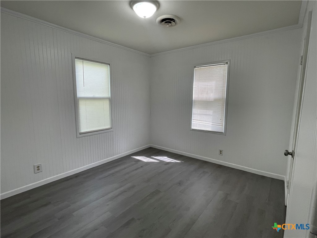 1512 E Mimosa Avenue