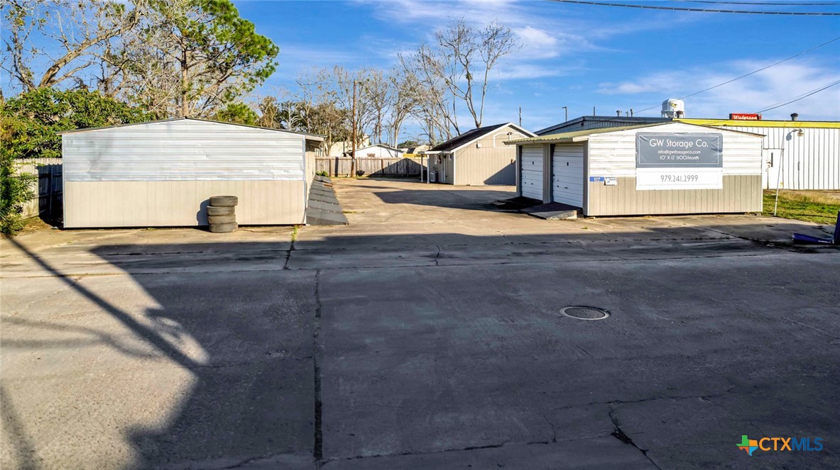2015 Peach Street