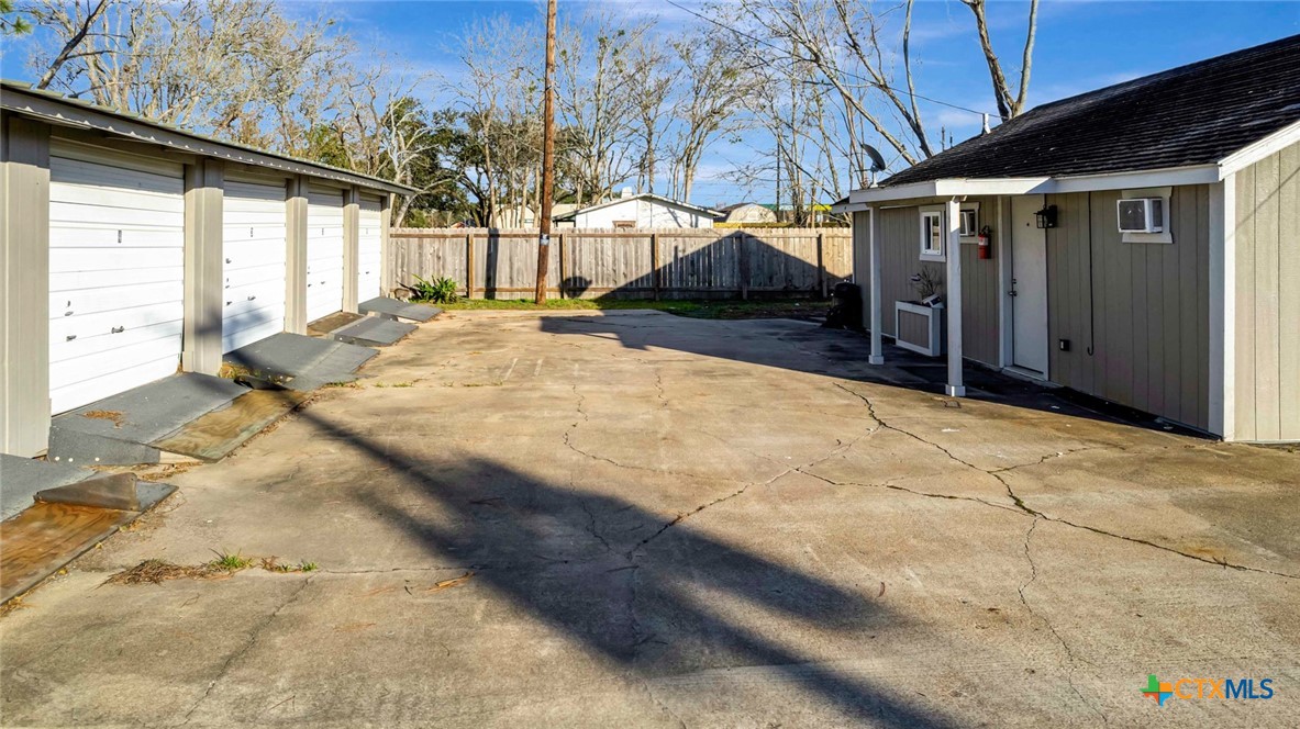 2015 Peach Street