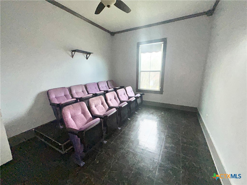 502 E Live Oak Street