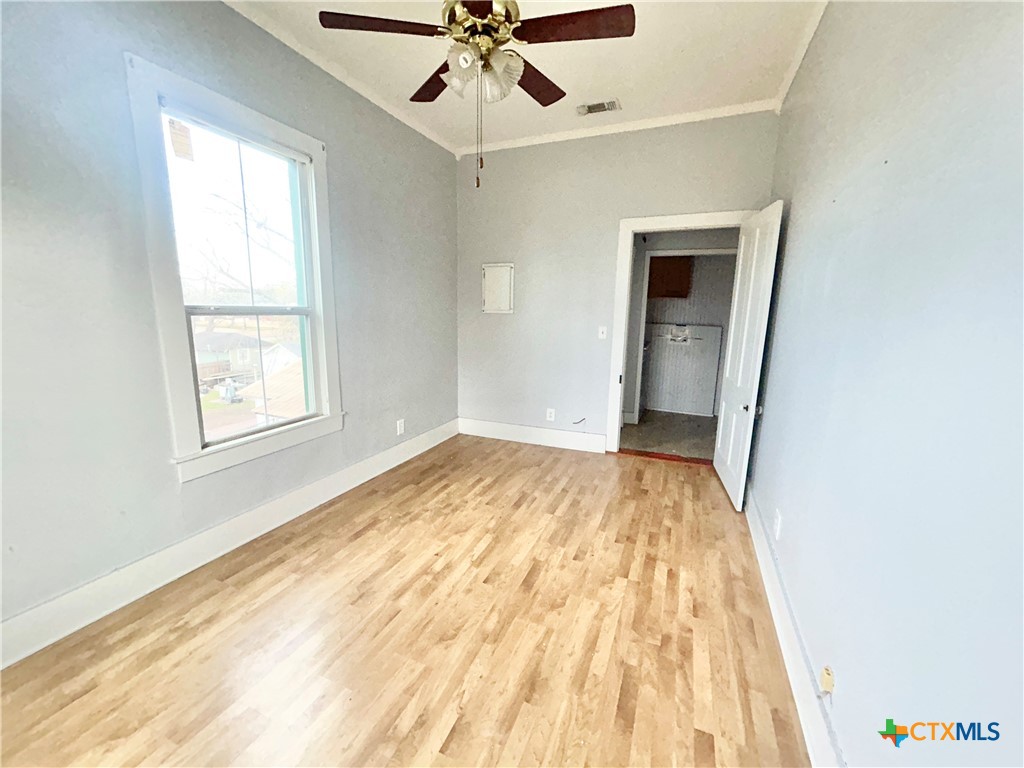 502 E Live Oak Street