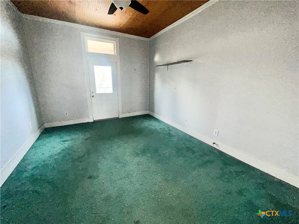 502 E Live Oak Street
