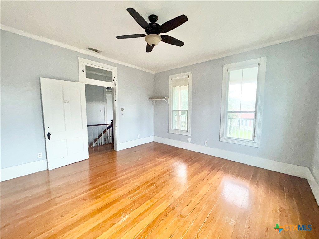 502 E Live Oak Street