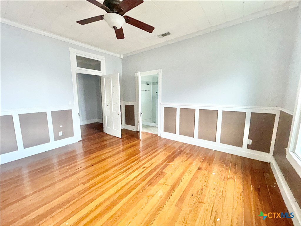 502 E Live Oak Street