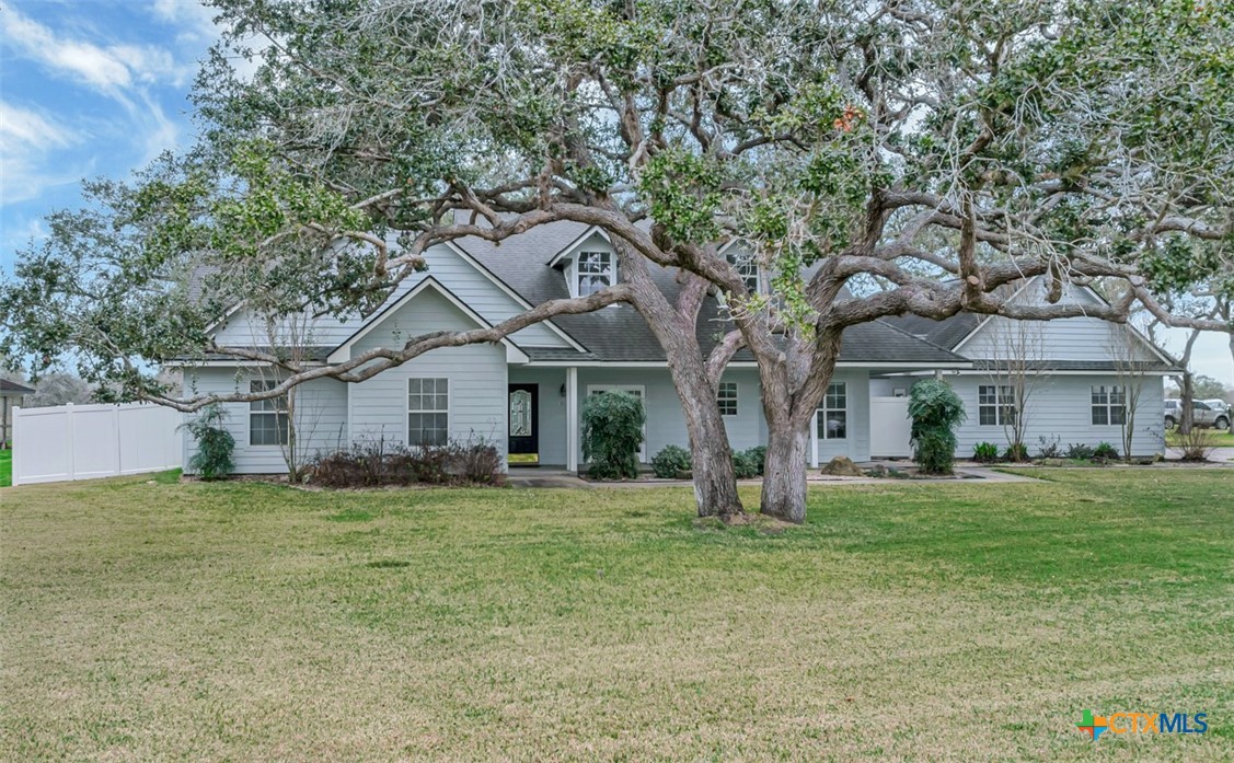 185 Lakeshore Drive