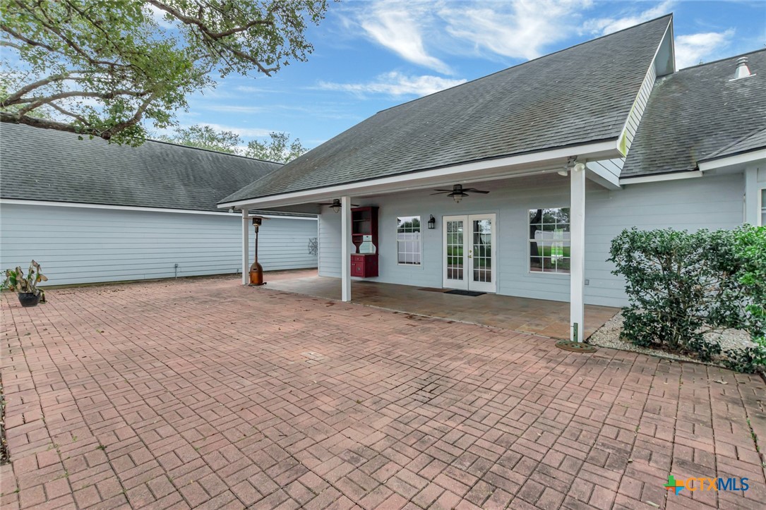 185 Lakeshore Drive