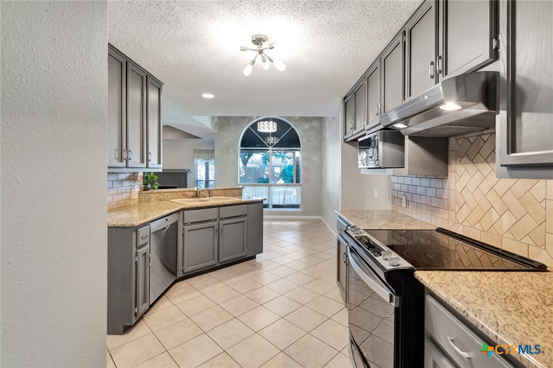 208 Ashland Creek