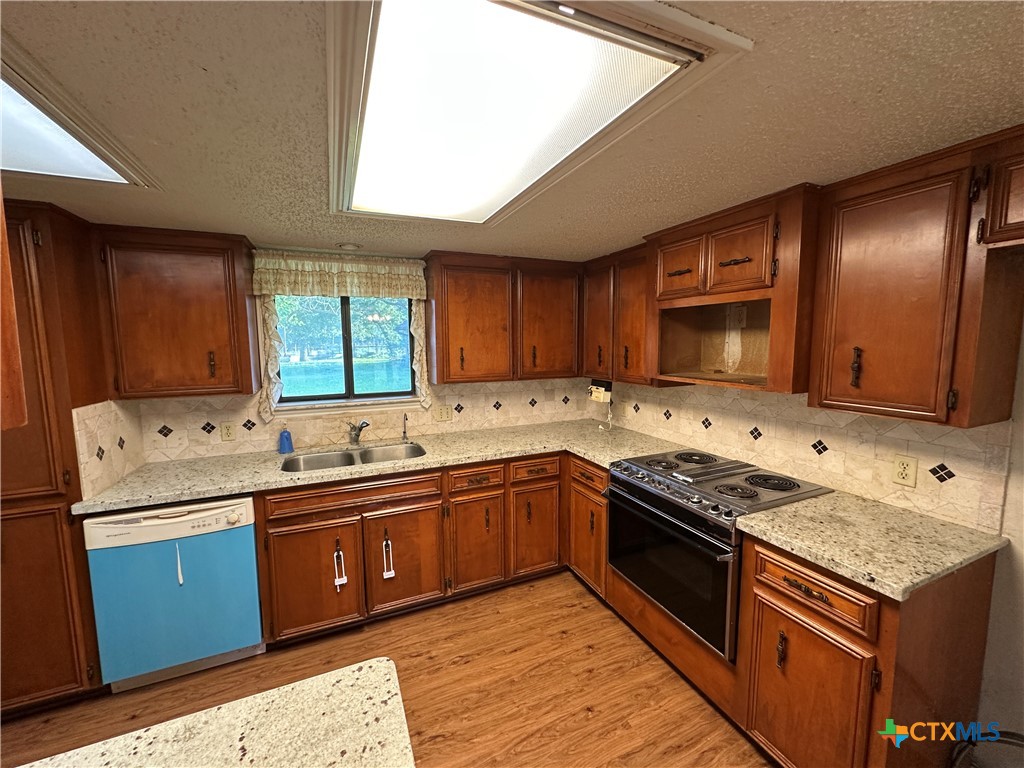 996 Carefree Drive
