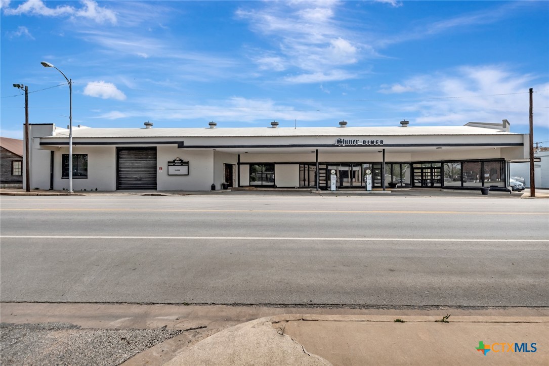 803 N Avenue E