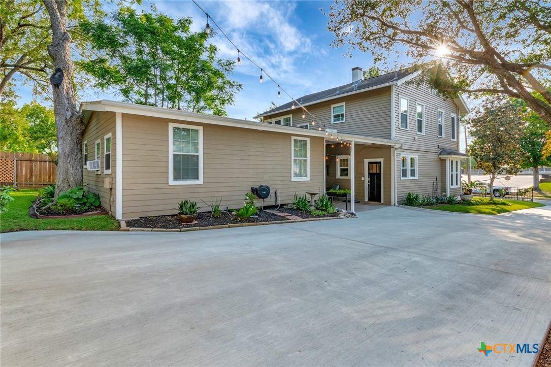 406 S Liberty Street