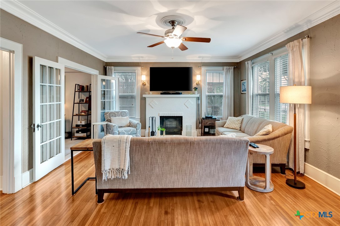 406 S Liberty Street