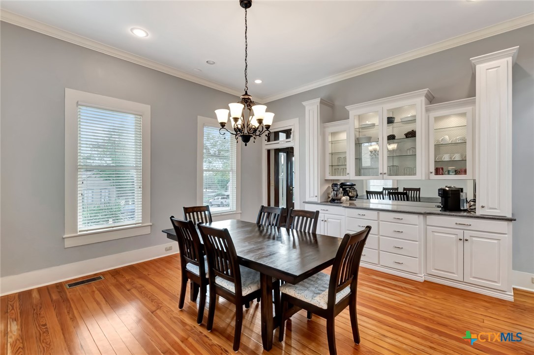 408 W Forrest Street