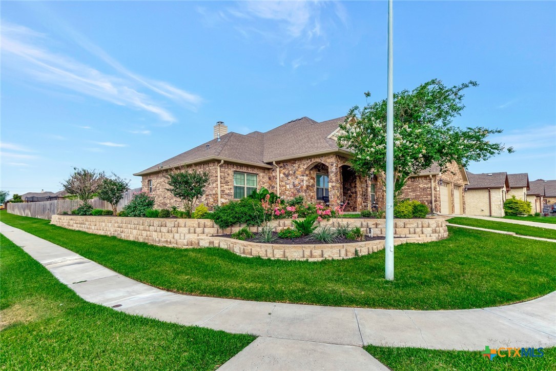 201 Pebble Brook