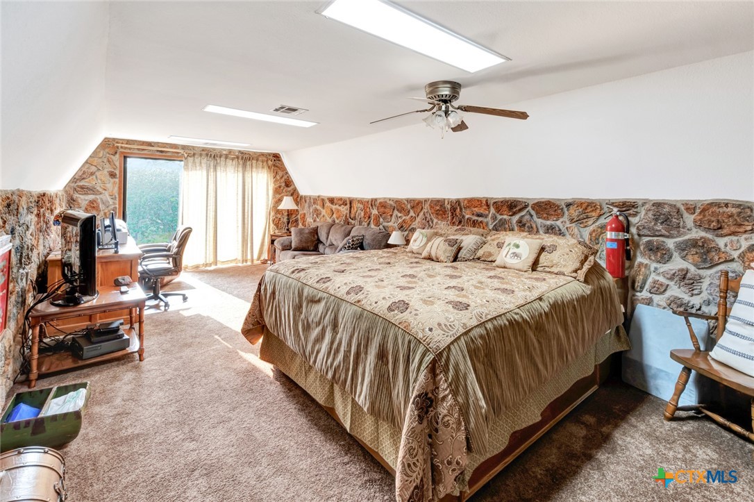 79 W Albrecht Road