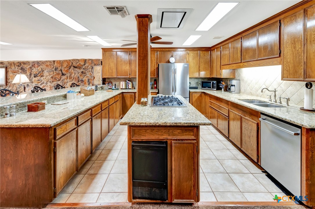 79 W Albrecht Road