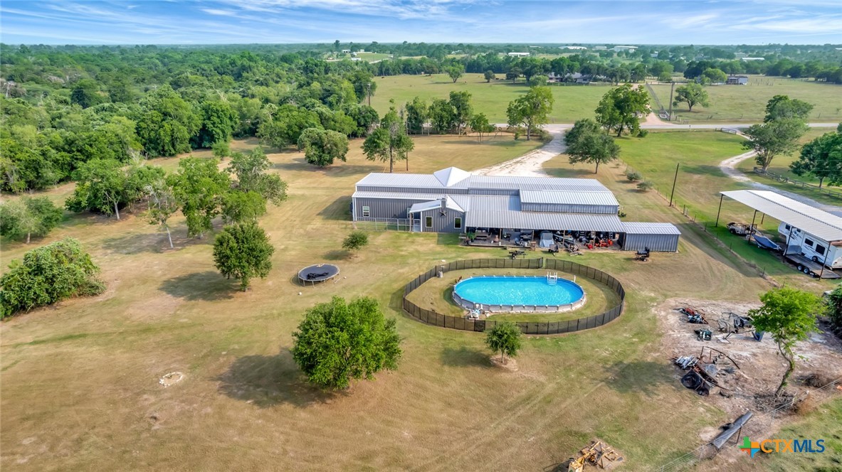 1622 Old Goliad Road