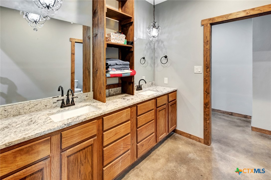 1622 Old Goliad Road
