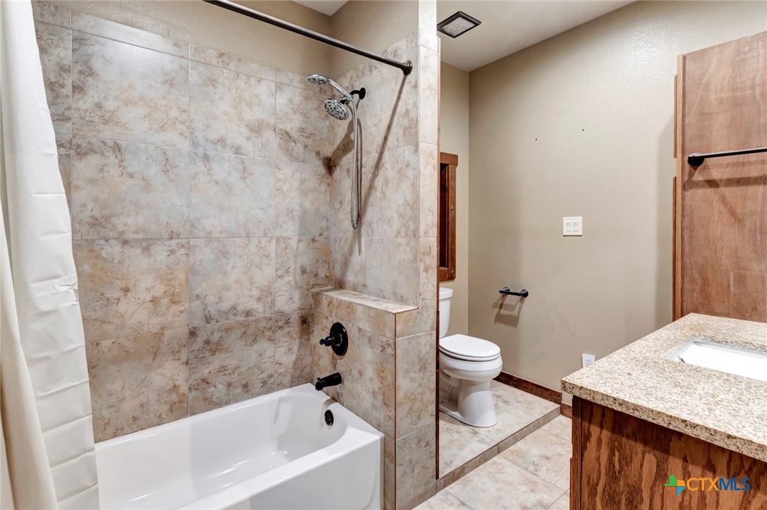 1622 Old Goliad Road
