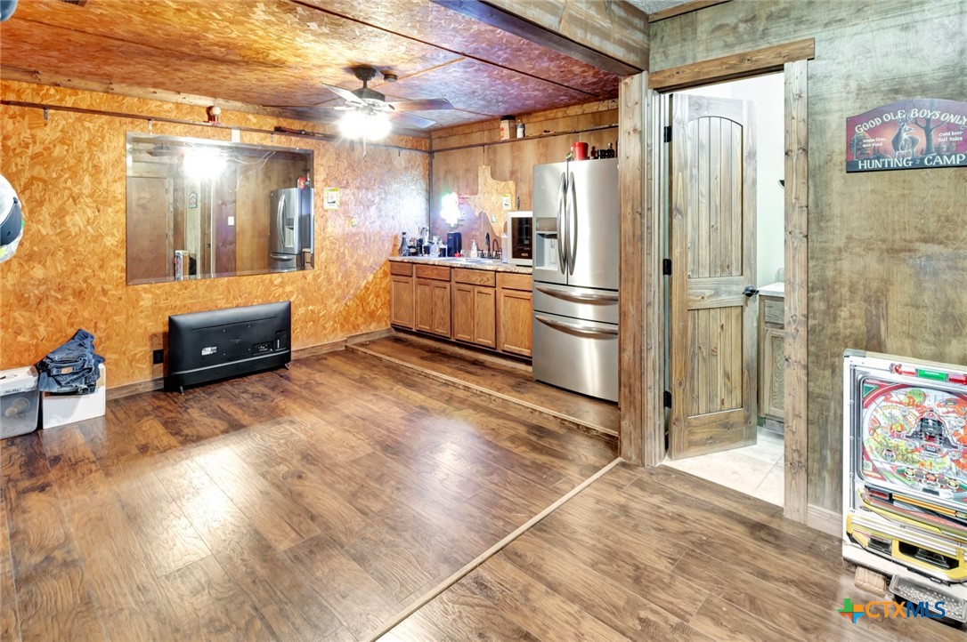 1622 Old Goliad Road