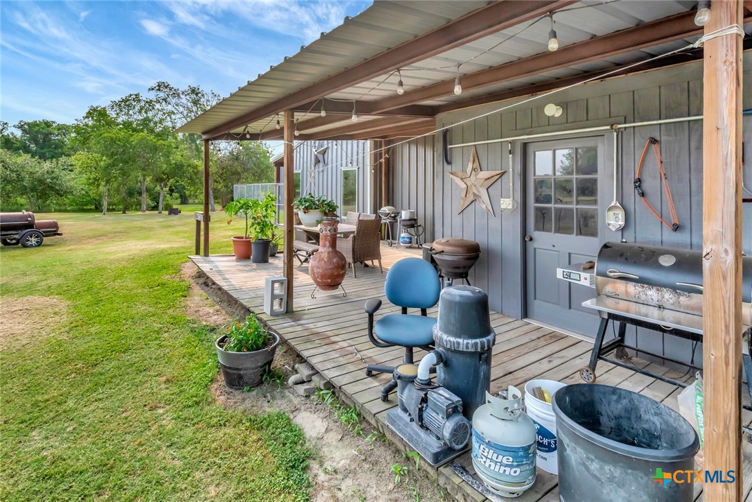 1622 Old Goliad Road