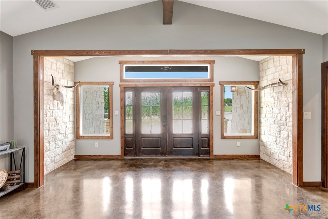 1622 Old Goliad Road