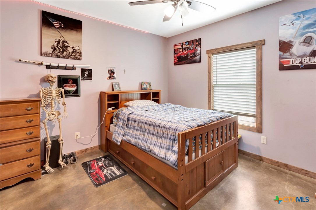 1622 Old Goliad Road