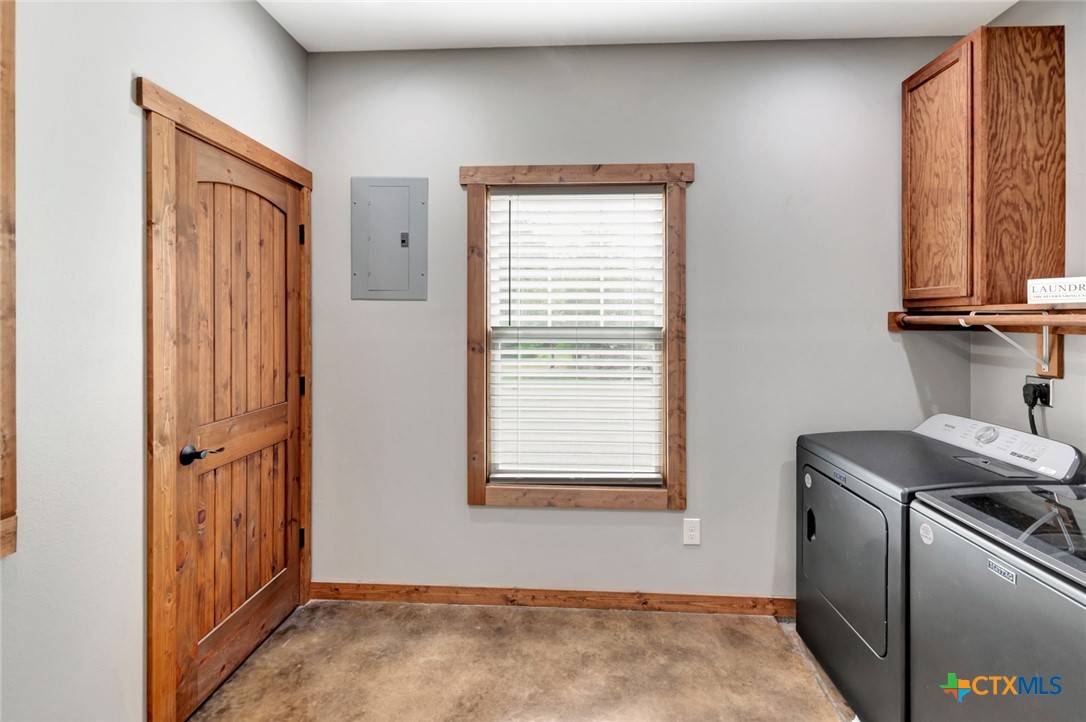 1622 Old Goliad Road