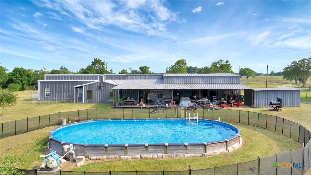 1622 Old Goliad Road