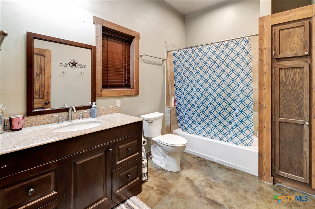 1622 Old Goliad Road