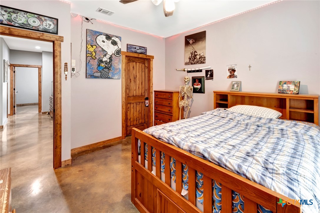 1622 Old Goliad Road