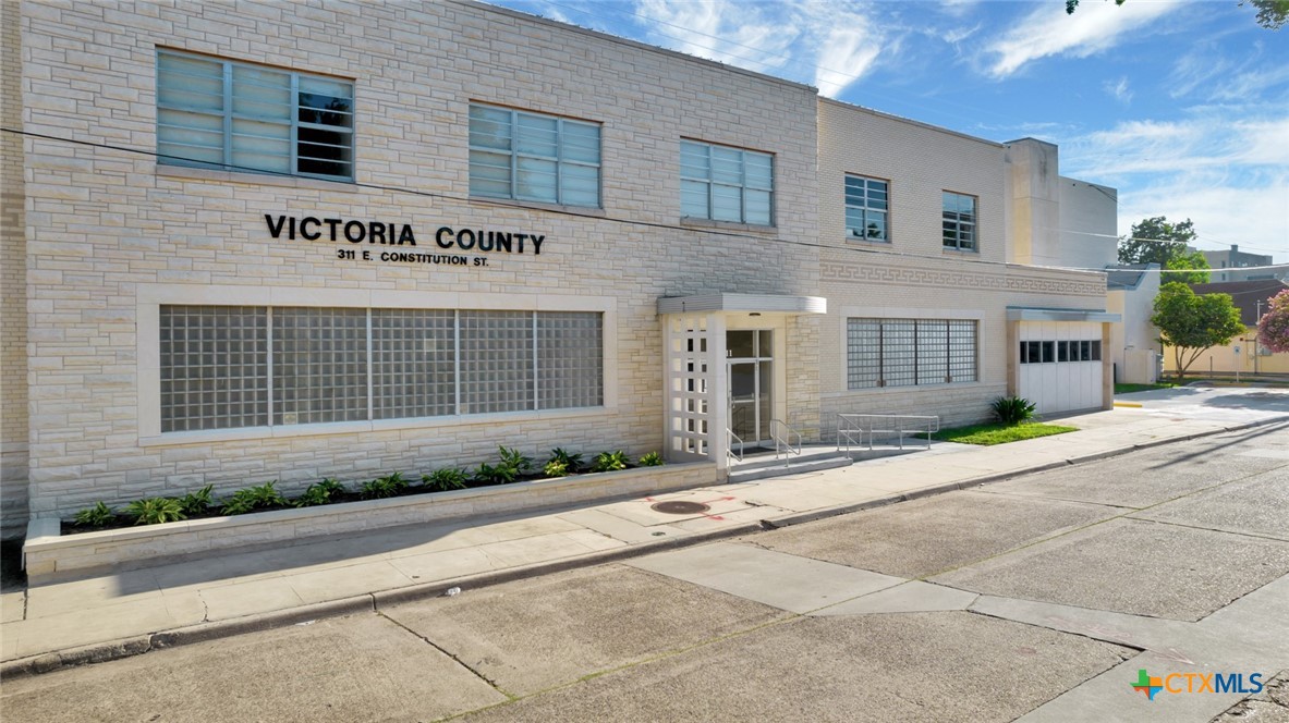 311 E Constitution