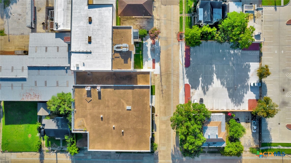 311 E Constitution