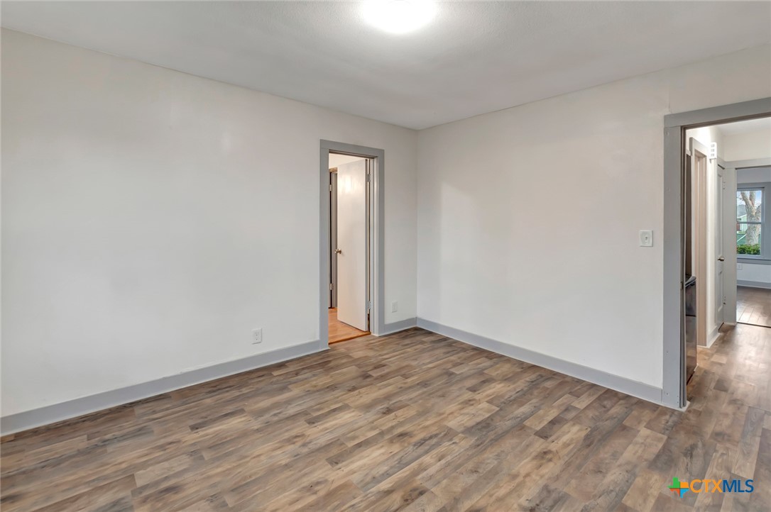 2901 Lone Tree