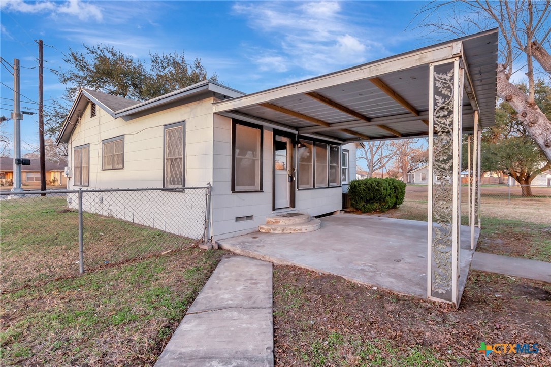 2901 Lone Tree