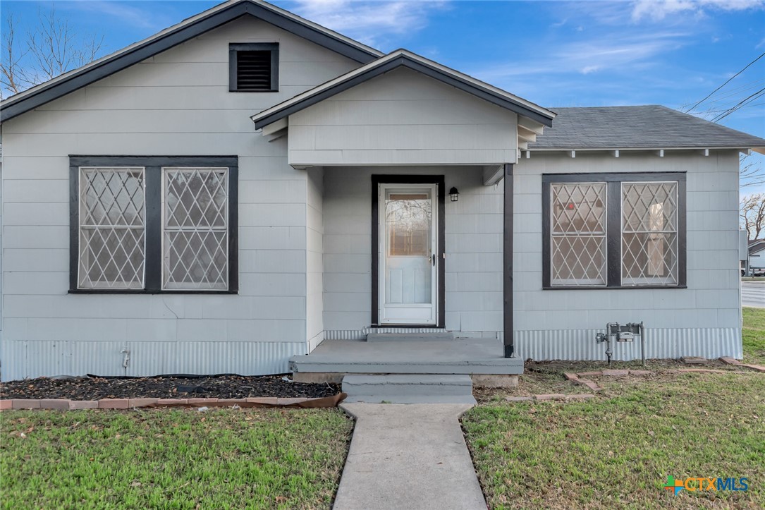 2901 Lone Tree