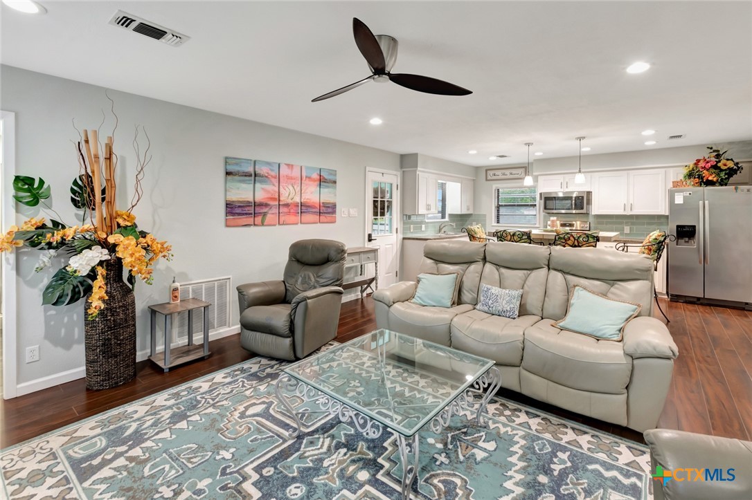 1106 W Jefferson Avenue