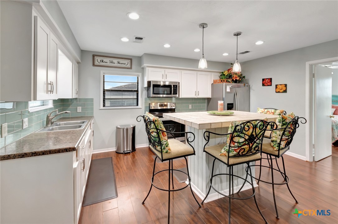 1106 W Jefferson Avenue