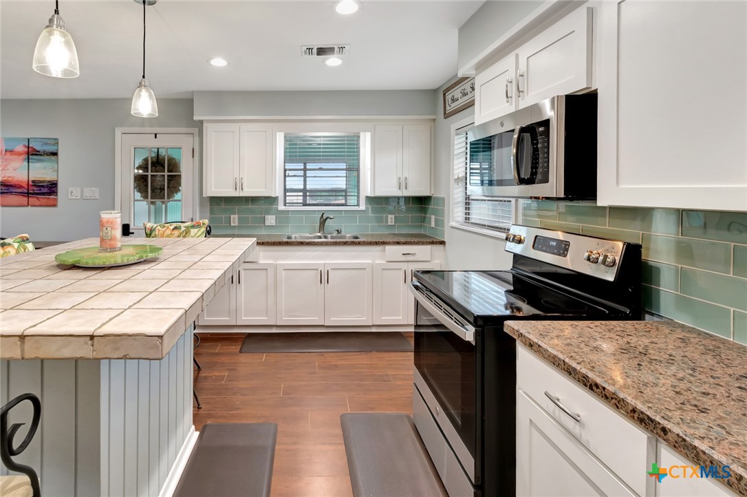 1106 W Jefferson Avenue