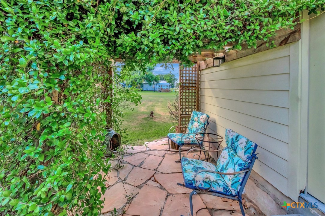 1106 W Jefferson Avenue