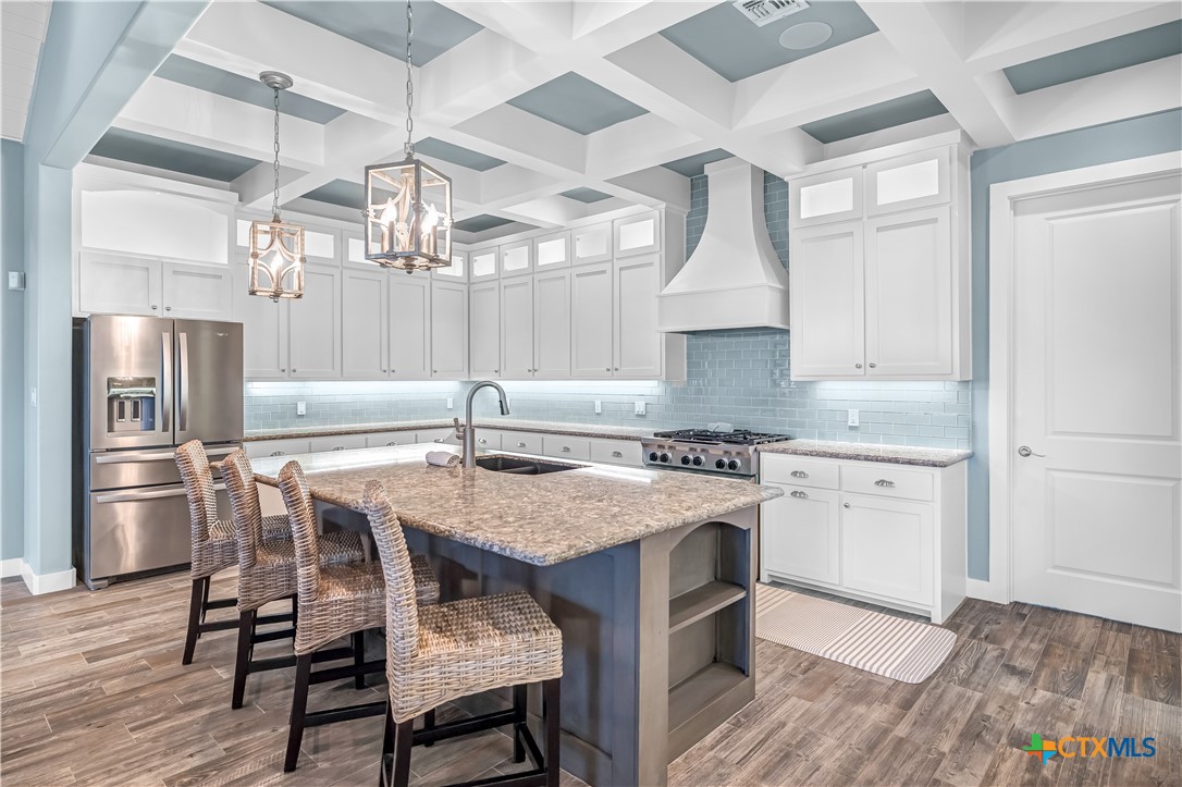 230 Chateau Way